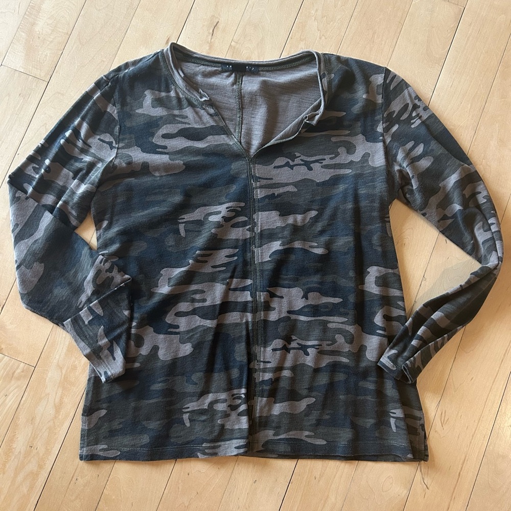 Splendid Women's Camouflage Long Sleeve Top - Size Medium